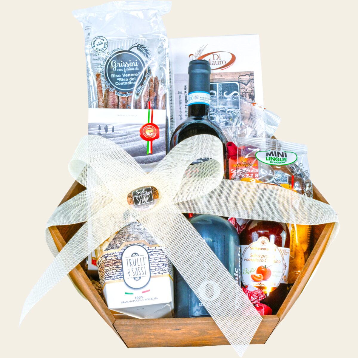 Mittlerer Geschenkkorb von Ruocco mit italienischen Spezialitäten